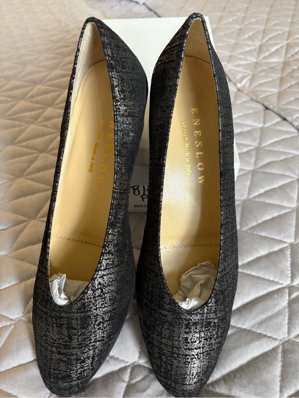 Elegant Black Textured Pointed-Toe Heels